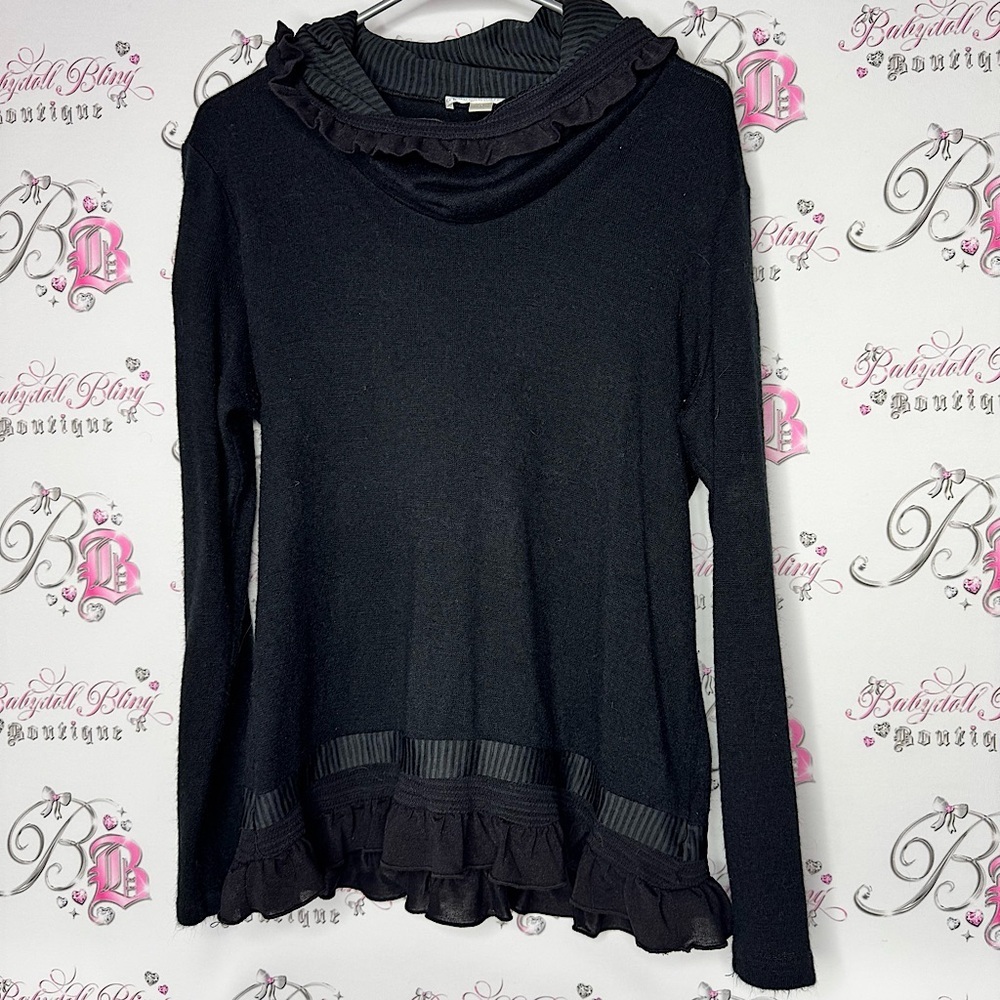 Boo radley shirt long sleeve ruffle hem frilly lace Stylish Black Ruffled Top